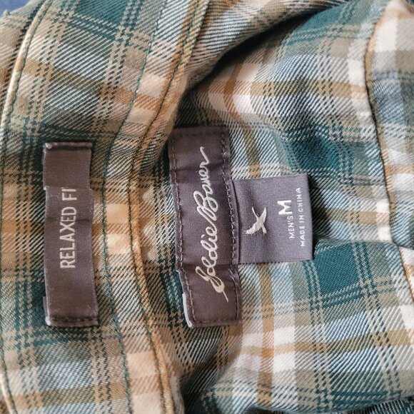 Eddie Bauer Mens Relaxed Fit Plaid Button-Down Shirt Medium Green & Beige Cotton - Picture 2 of 6